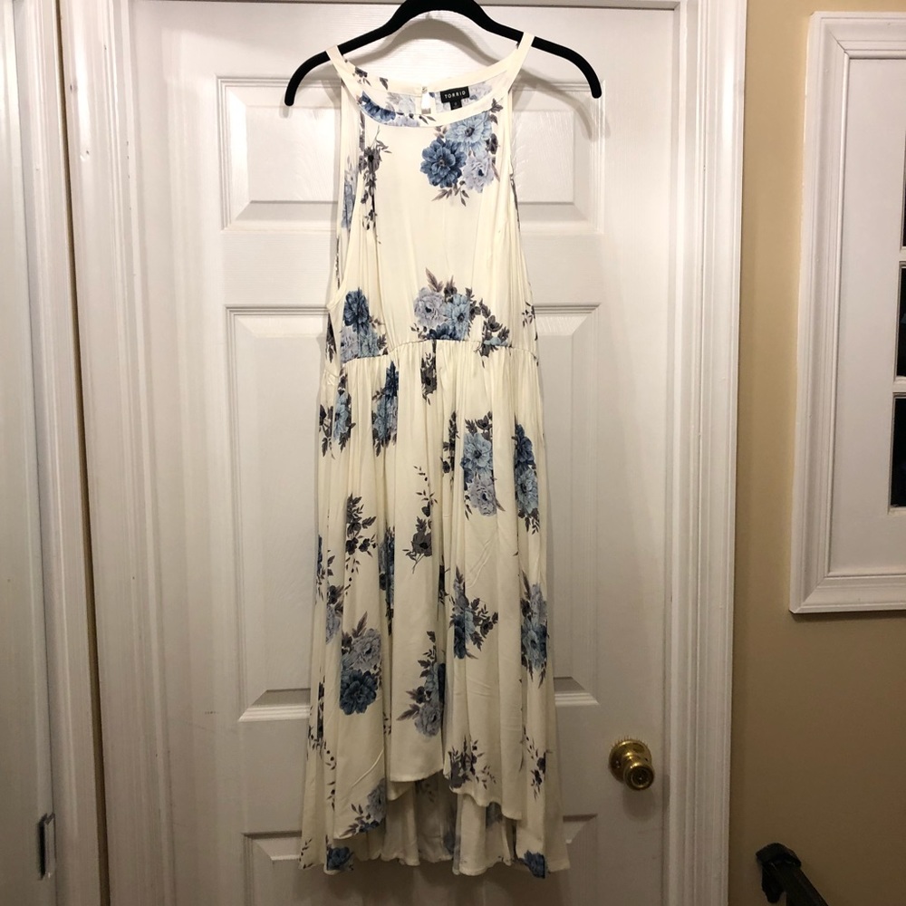 NWT Torrid Floral Midlength Dress